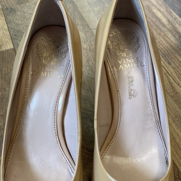 Vince Camuto Tan Leather Heels - Picture 6 of 10